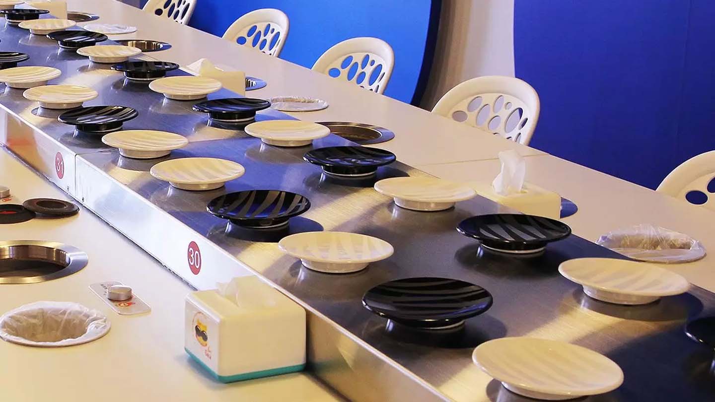 Solusi modern yang ramping dengan penggerak magnet tersembunyi, ideal untuk estetika restoran kelas atas.